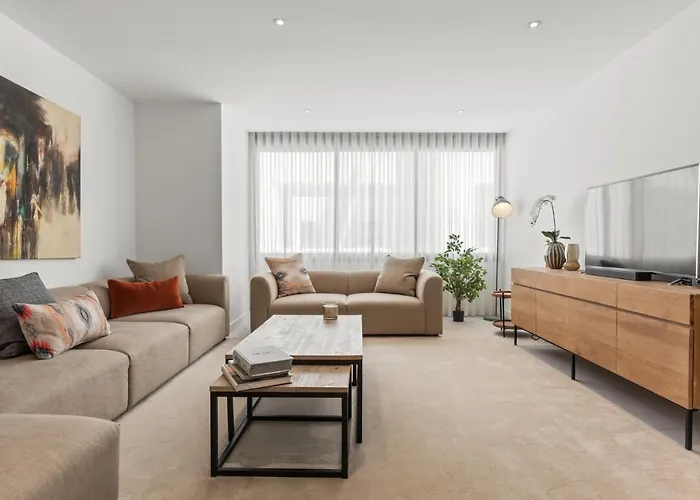 Apartamento Large In Playas Del Duque Marbella